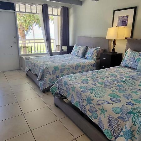 Manatee, Studio202, Beach Steps Away! Pool+Wifi รัสกิน ภายนอก รูปภาพ