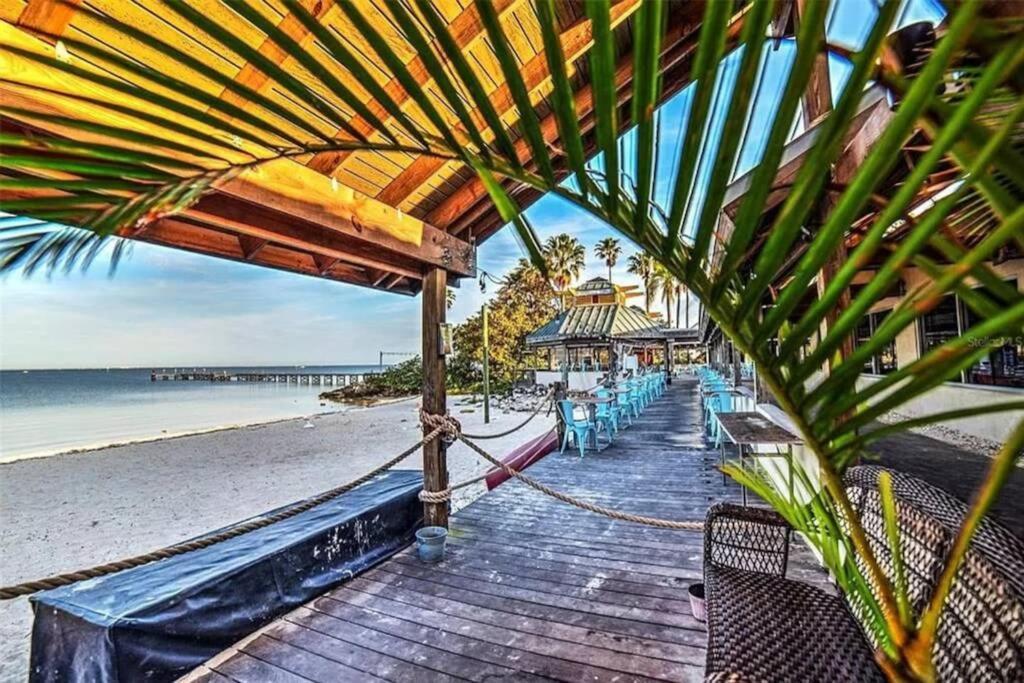 Manatee, Studio202, Beach Steps Away! Pool+Wifi รัสกิน ภายนอก รูปภาพ