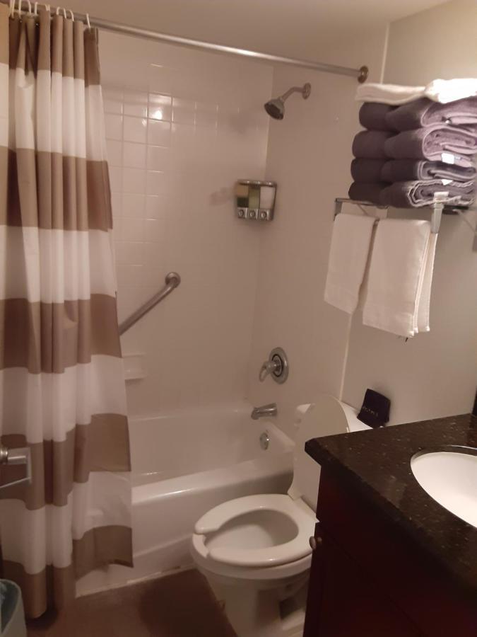 Manatee, Studio202, Beach Steps Away! Pool+Wifi รัสกิน ภายนอก รูปภาพ